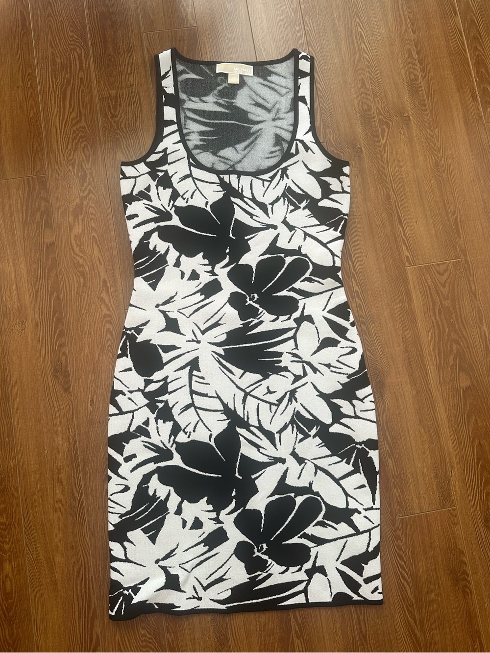 Michael Kors Black & White Floral Scoop Neck Sheath Mini Dress